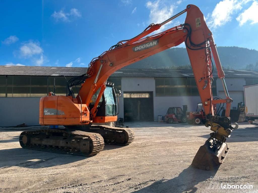 Doosan DX 235 LCR Escavatori cingolati