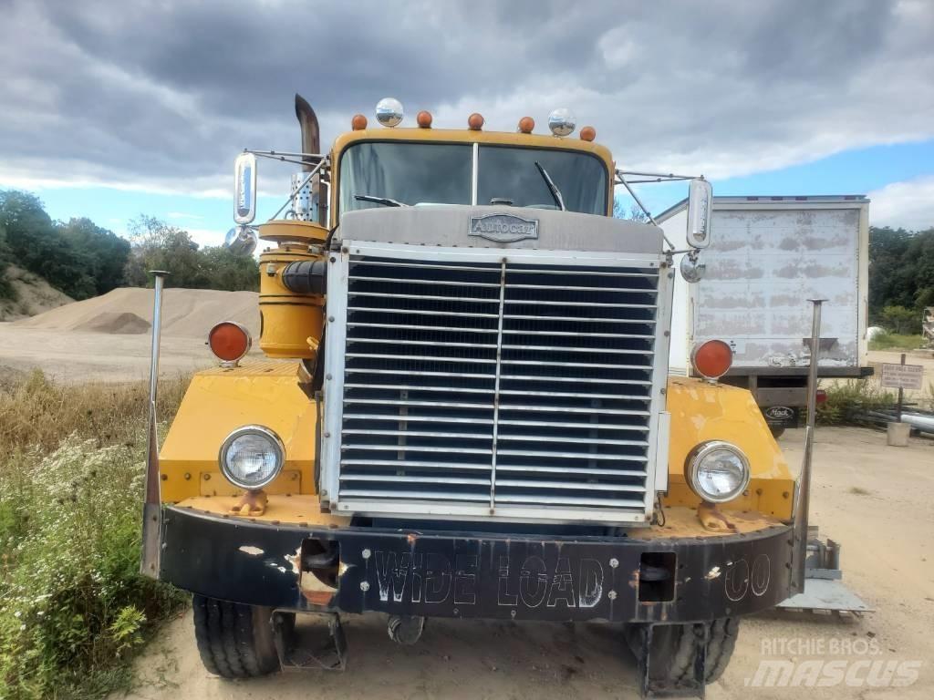 Autocar DC9964 Camion con sponde ribaltabili