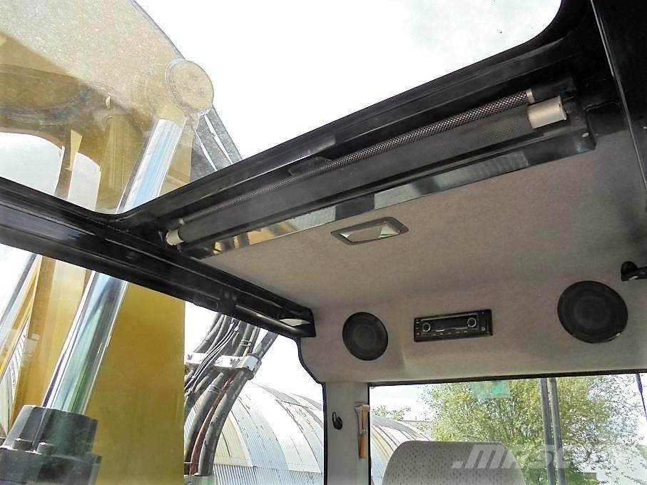 CAT M 320 F Escavatori gommati