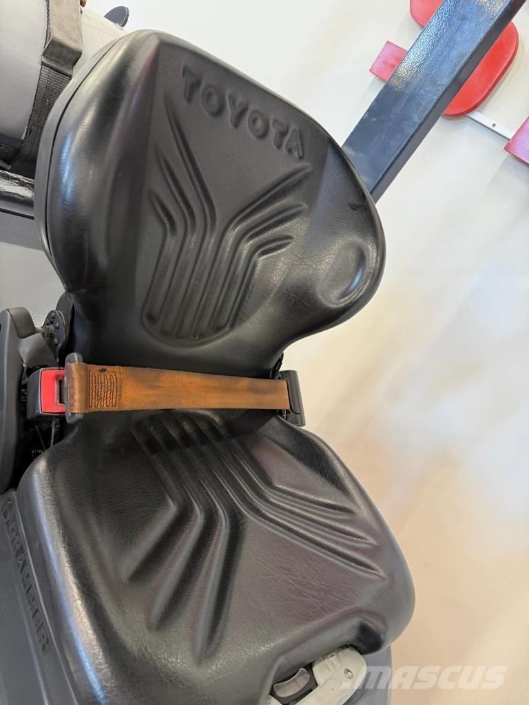 Toyota 11051 - 8FBE15T Carrelli elevatori elettrici