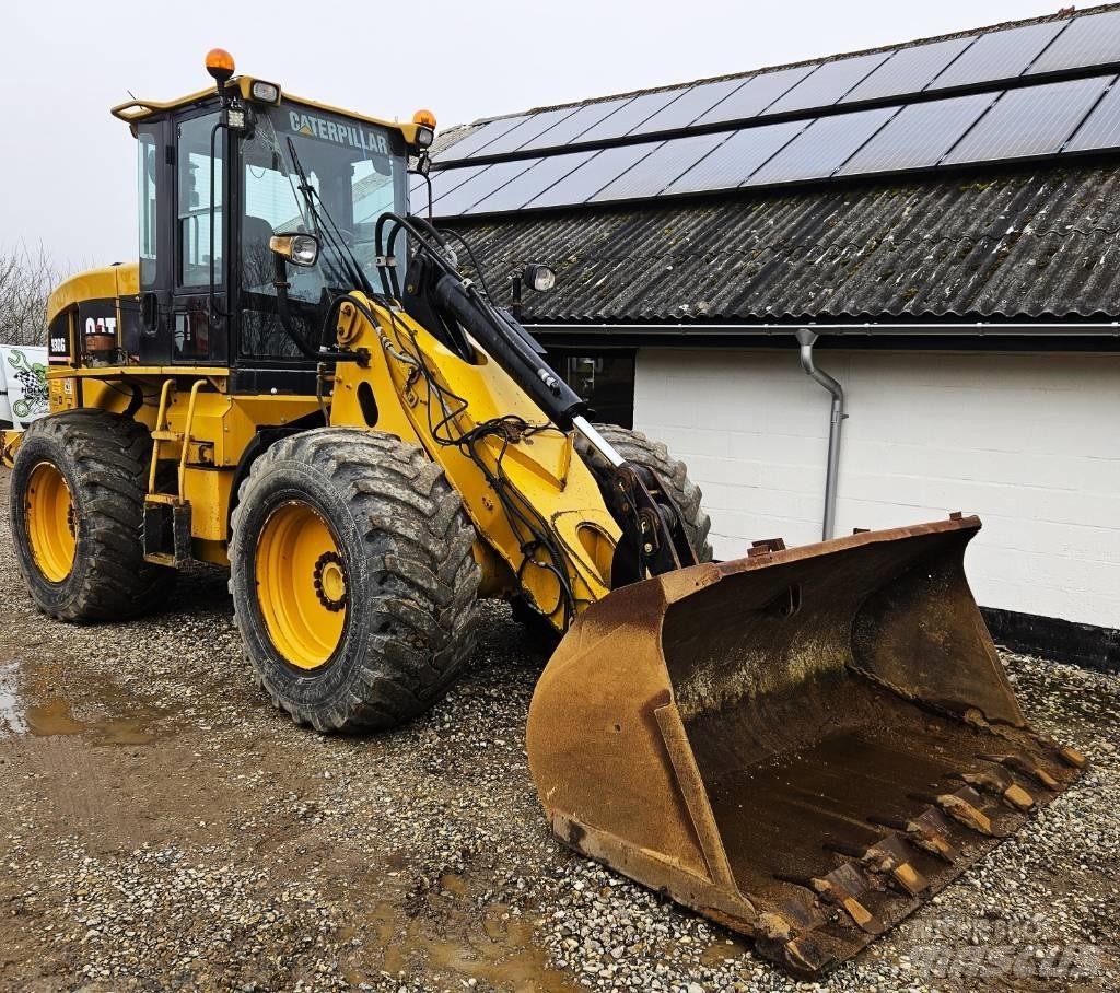 CAT 930 G Pale gommate
