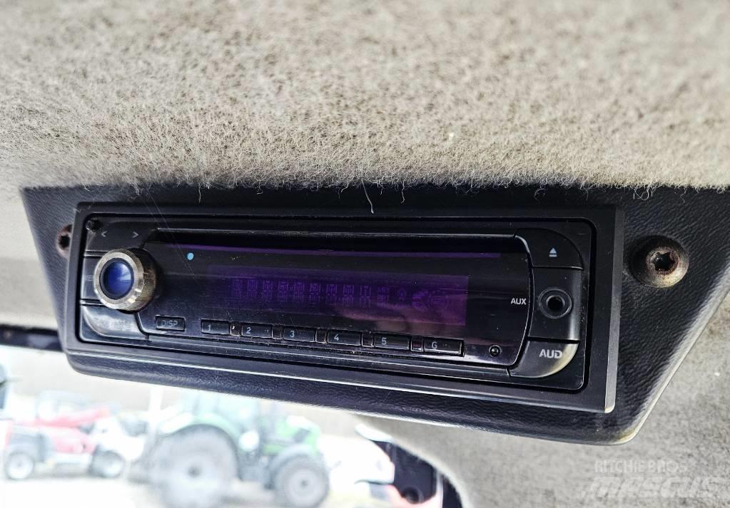 CAT 930 G Pale gommate