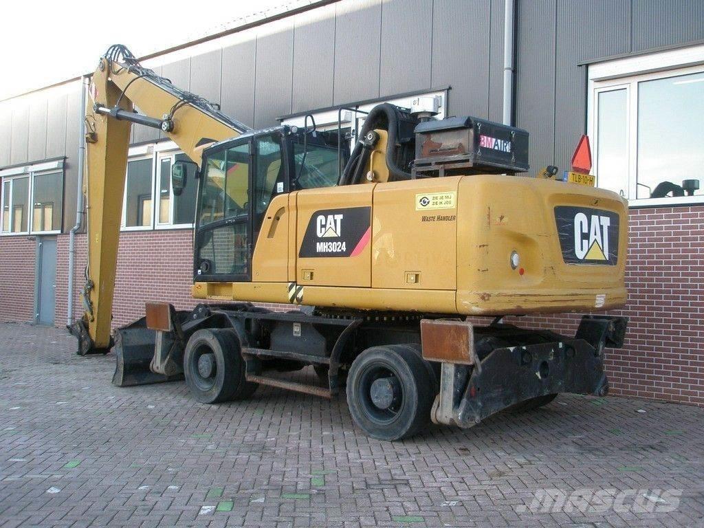 CAT MH3024 Movimentazione rifiuti