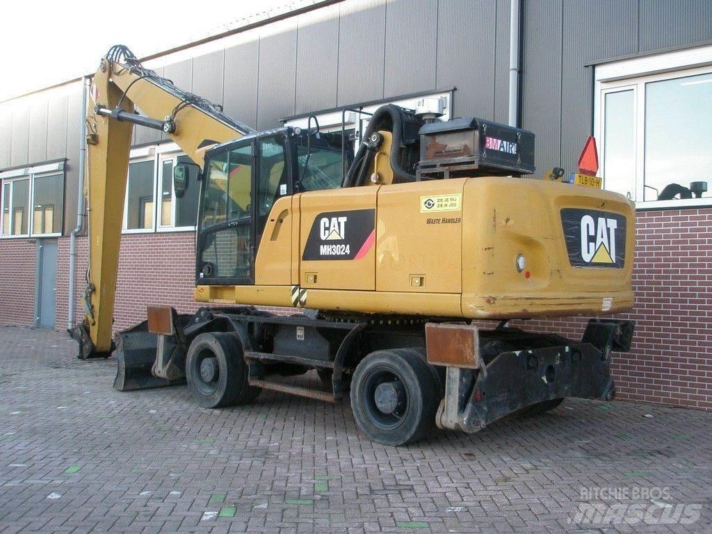 CAT MH3024 Movimentazione rifiuti