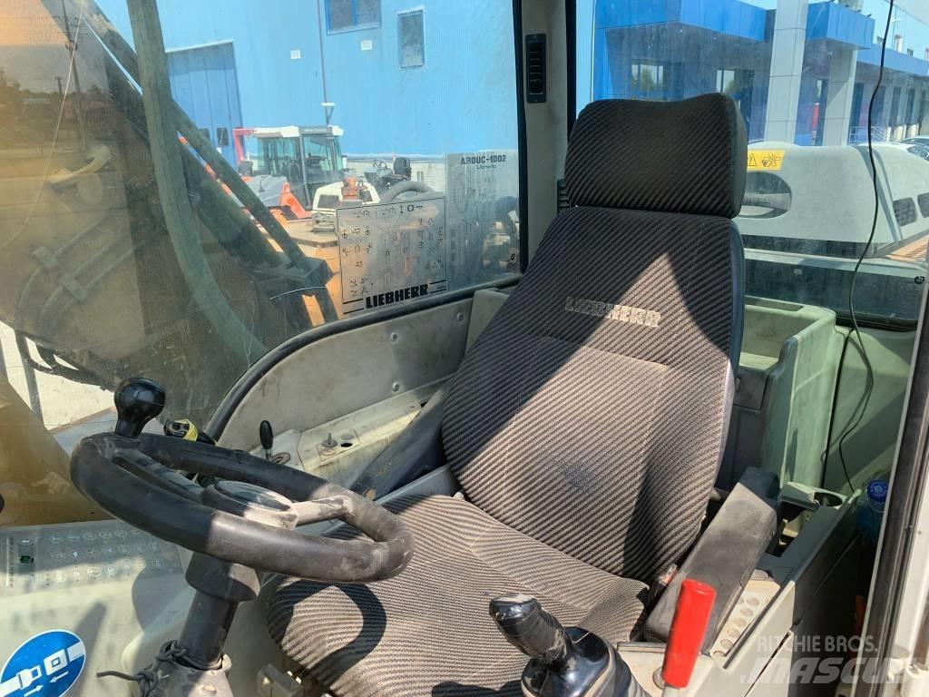 Liebherr A 900 C Escavatori gommati