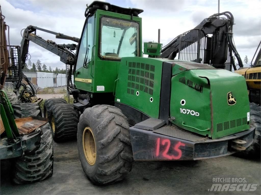 John Deere 1070 D Abbattitrici, Disboscatrici