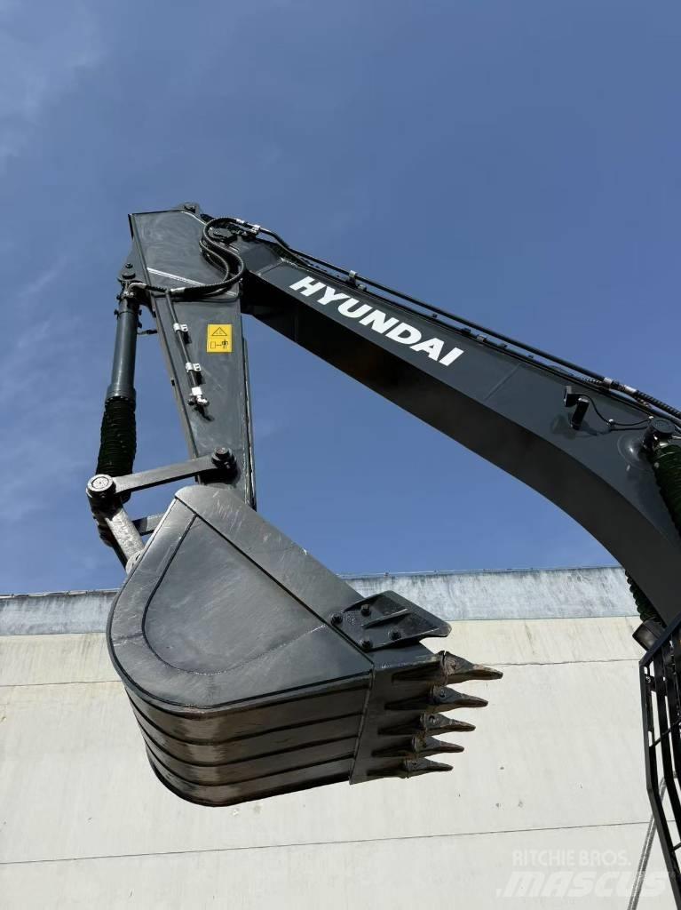 Hyundai R220-9S Escavatori cingolati