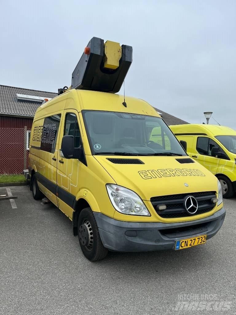 VERSALIFT VT-145-F Piattaforme autocarrate