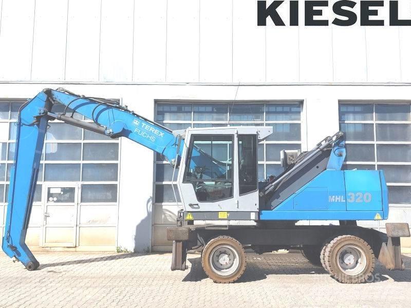 Fuchs MHL 320 D Movimentazione rifiuti