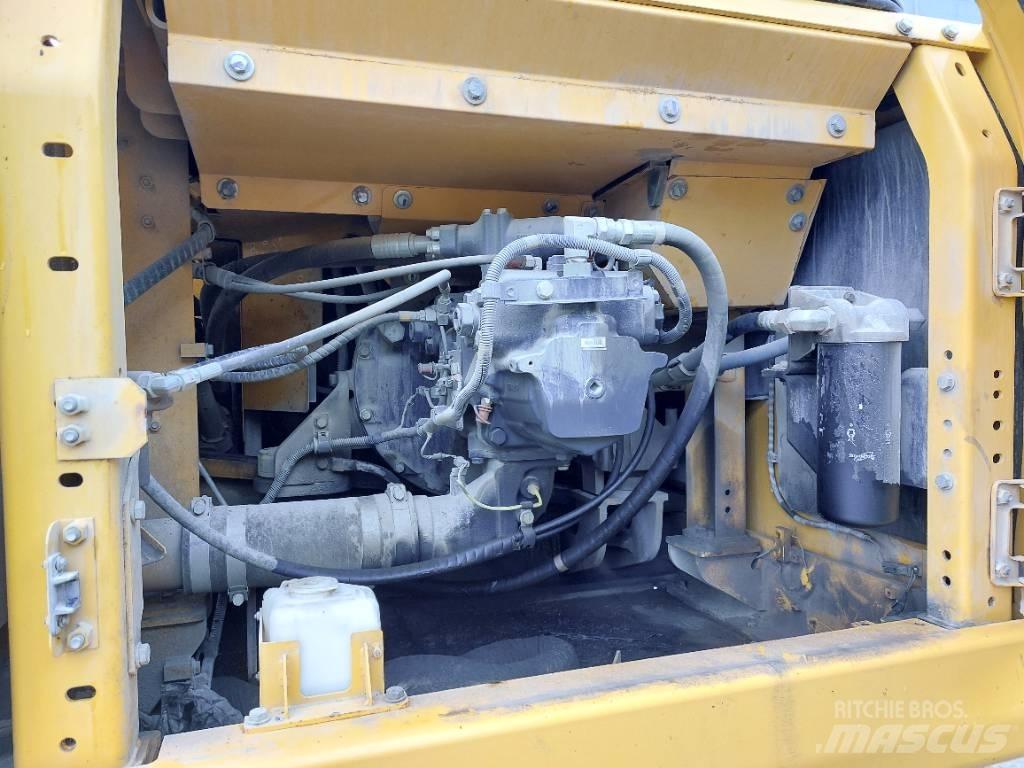 Komatsu PC360LC-11 Escavatori cingolati