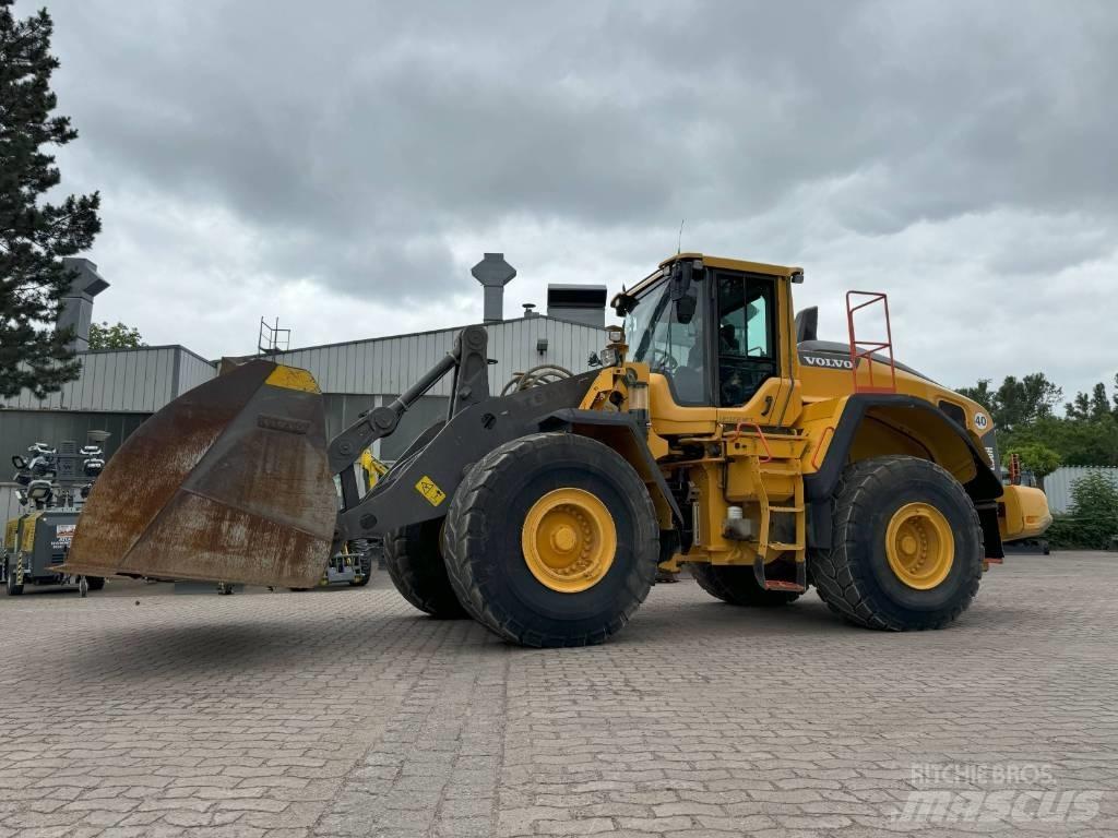 Volvo L150H Pale gommate