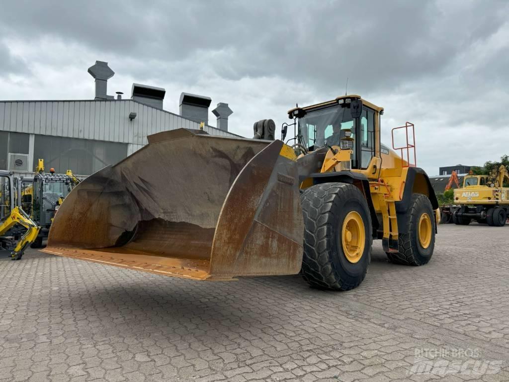 Volvo L150H Pale gommate