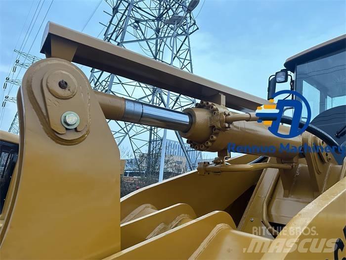 CAT 966H Pale gommate