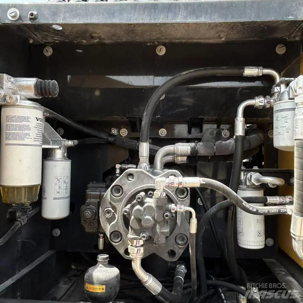 Volvo 240 Escavatori cingolati