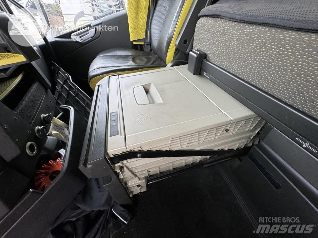 Volvo FH 650 Autocarri per segatura e cippato