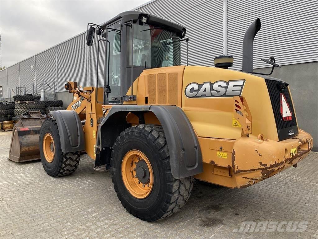 CASE 721F Pale gommate