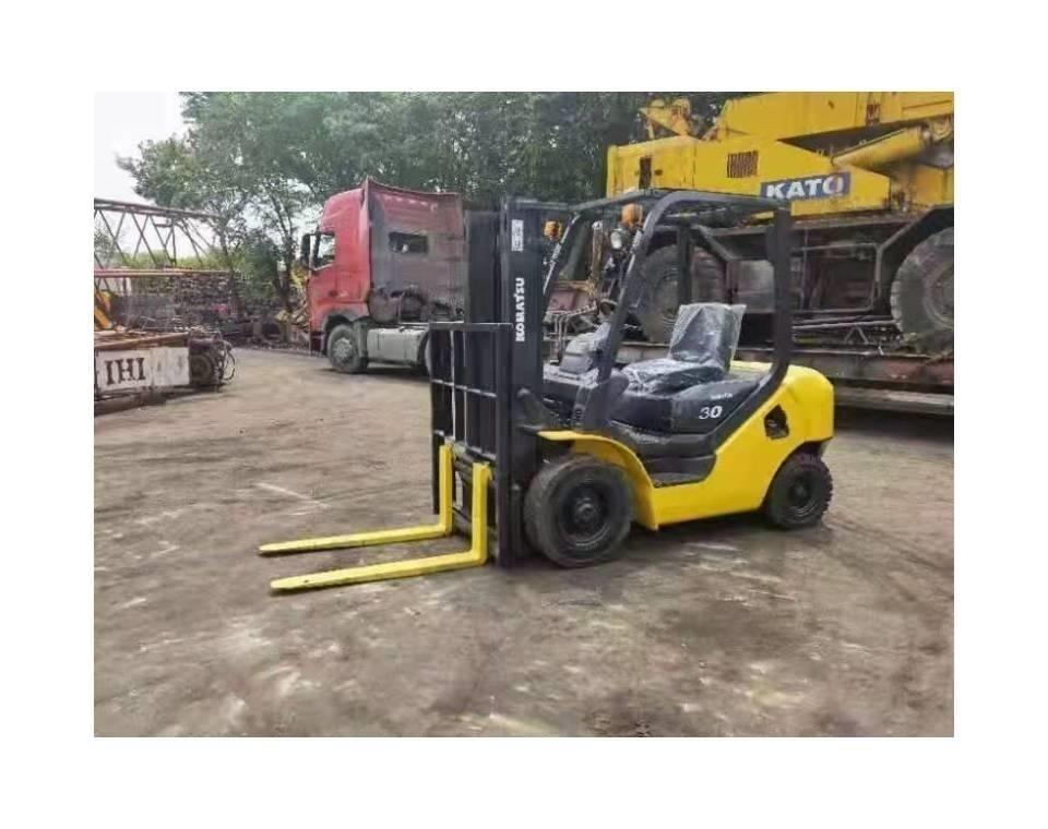 Komatsu 3Ton Carrelli elevatori diesel