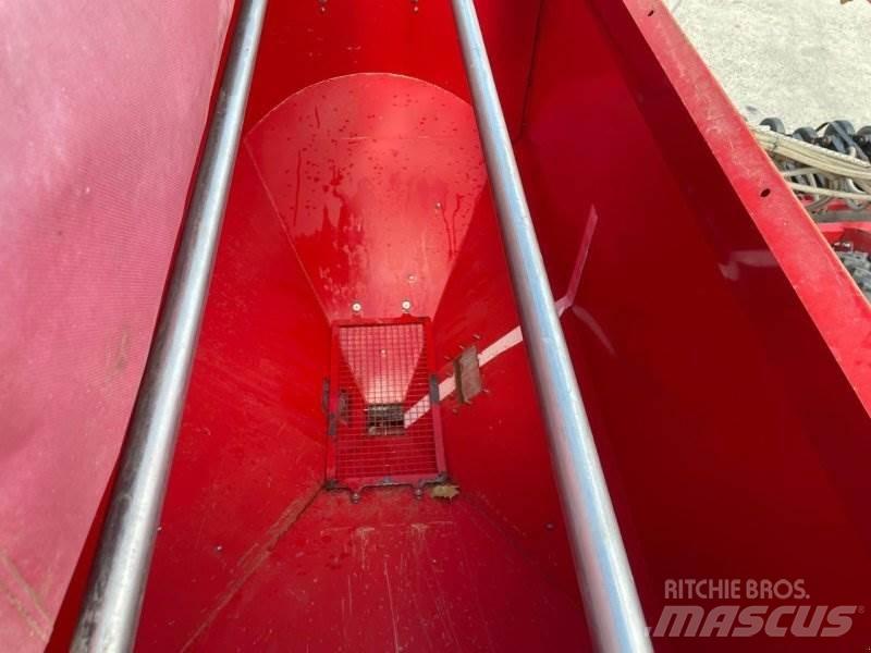 Horsch Pronto 9 DC Perforatrici