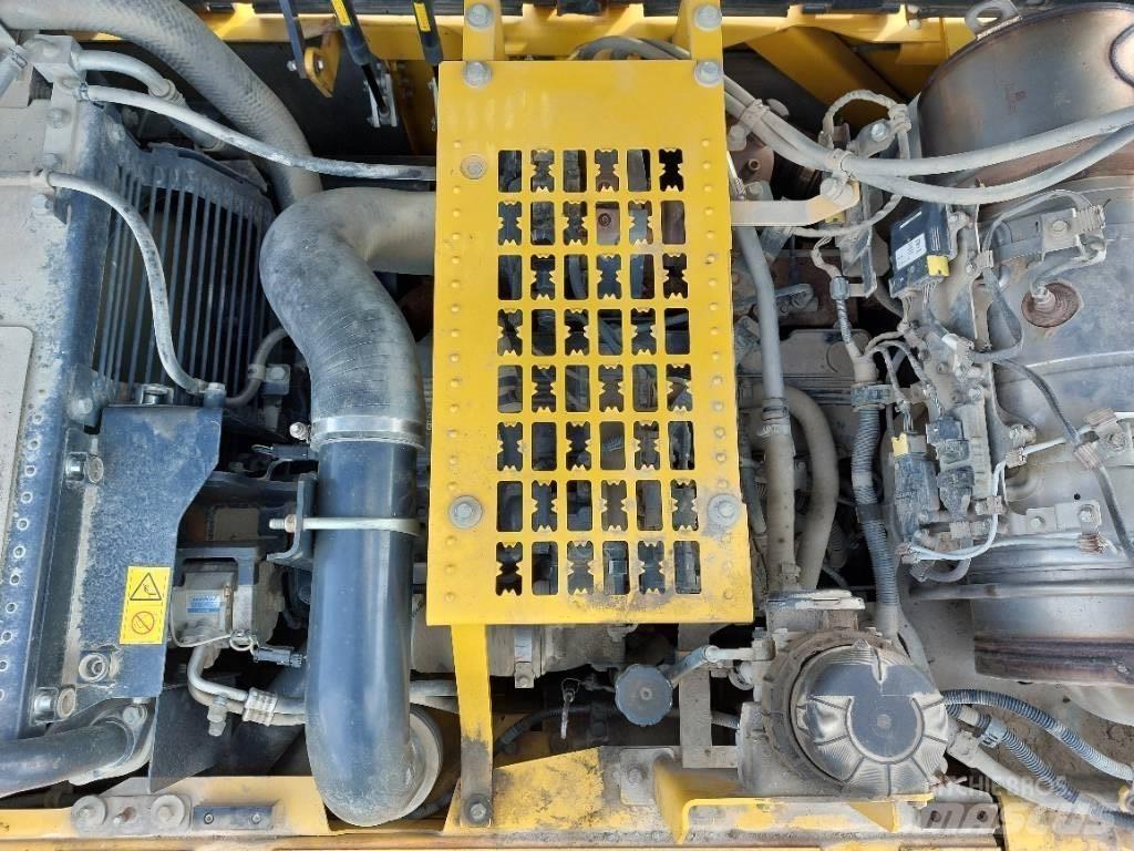 Komatsu HB365LC-3 Escavatori cingolati