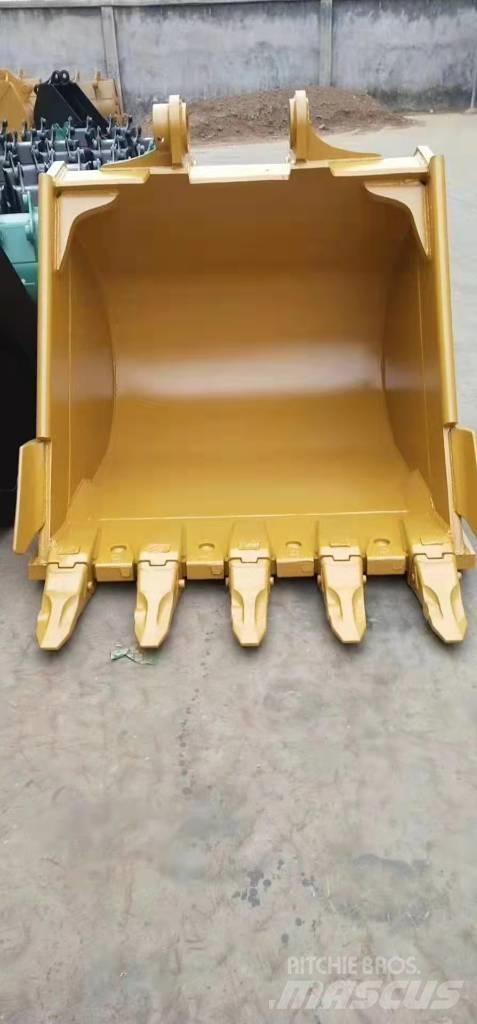 Komatsu PC210 Benne