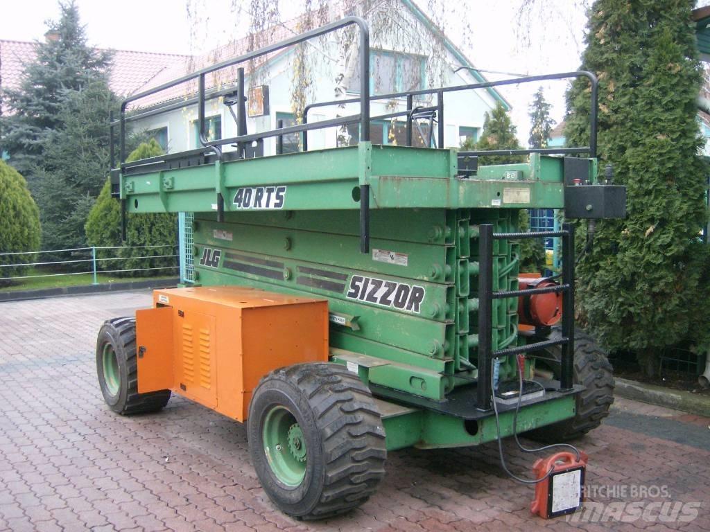 JLG 40RTS    V-1562 Sollevatori verticali
