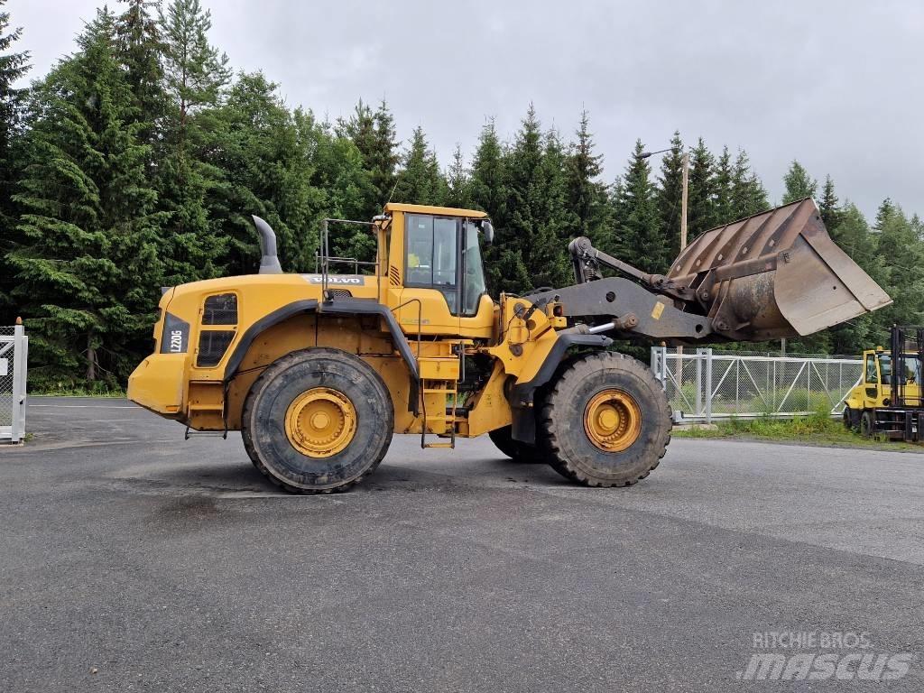 Volvo L 220 G Pale gommate