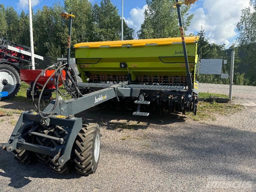 Junkkari D400 Plus Seminatrici combinate