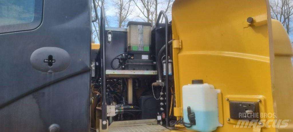 CAT M 313 D Escavatori gommati