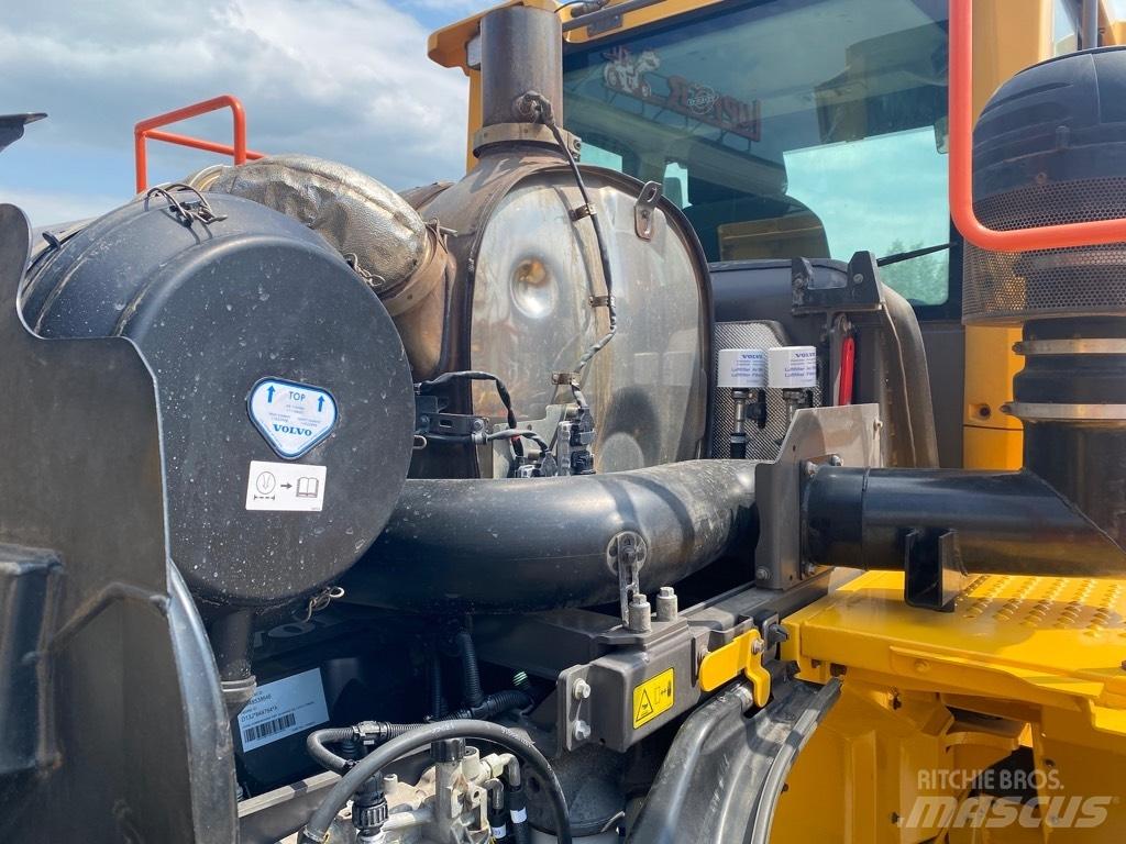 Volvo L 150 H Pale gommate