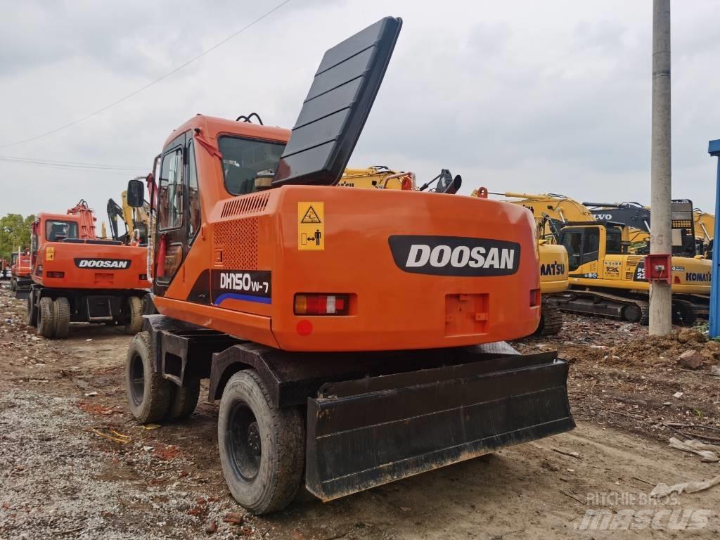Doosan DH 150 W-7 Escavatori gommati