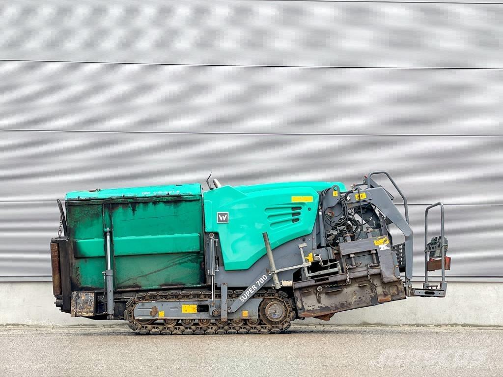 Vögele SUPER 700-3i Finitrici