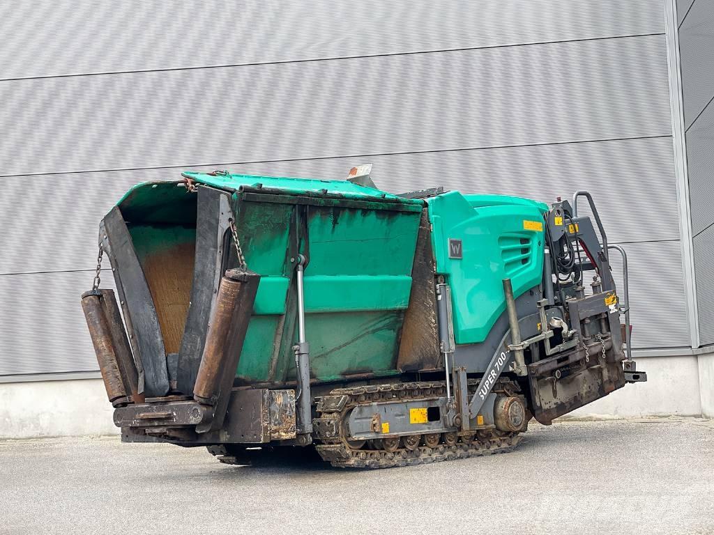 Vögele SUPER 700-3i Finitrici