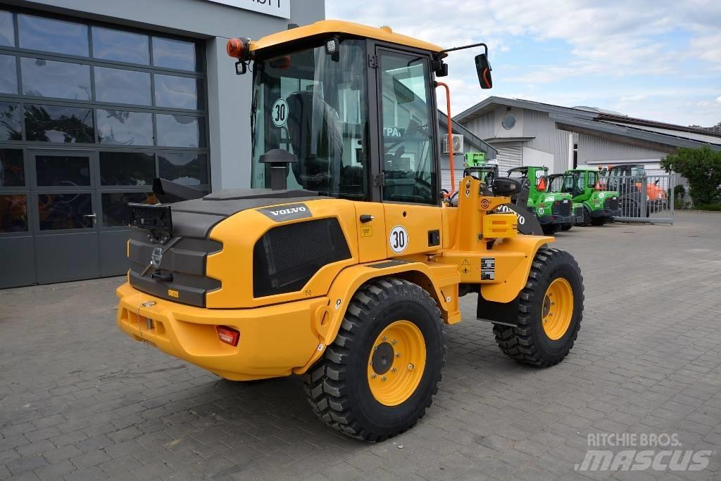 Volvo L30HS Pale gommate