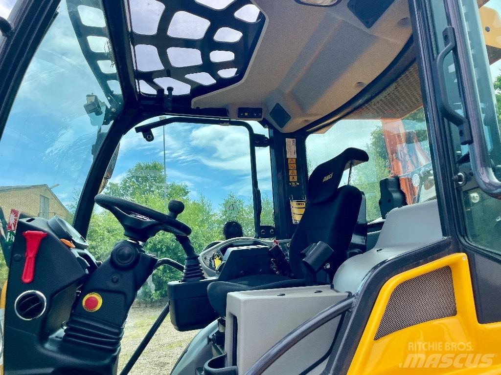 Dieci Agri Pivot T60 Sollevatori telescopici per agricoltura