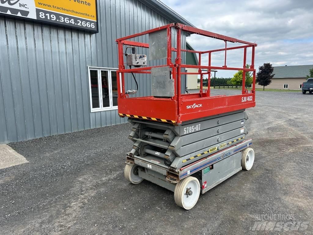 SkyJack SJ 4632 Piattaforme a pantografo