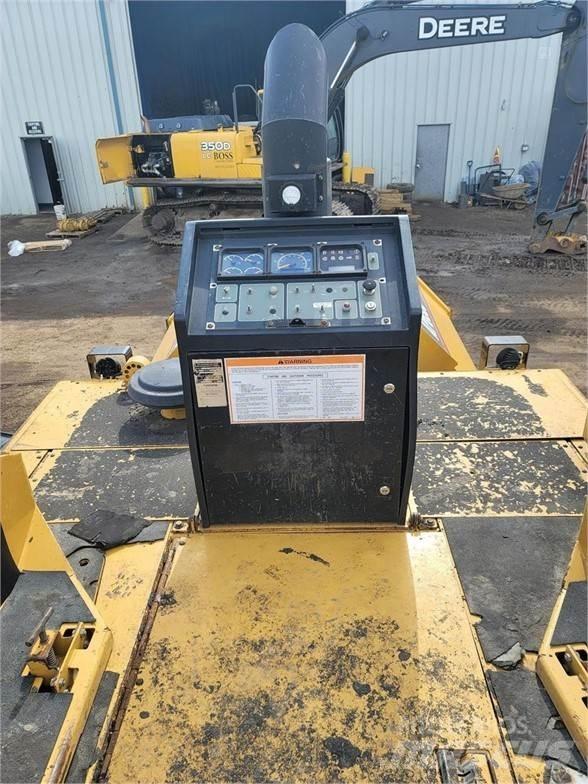 CAT AP-655C Finitrici