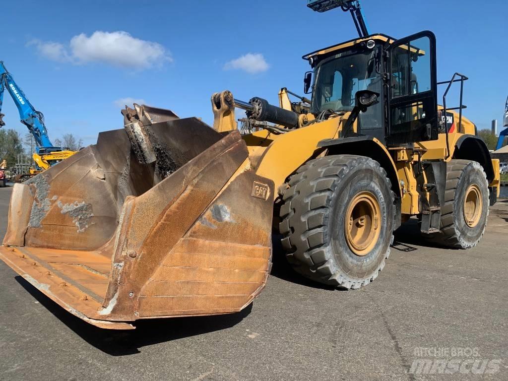 CAT 972 Mxe Pale gommate