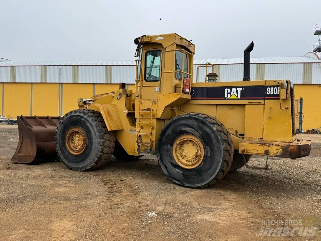 CAT 980 F Pale gommate