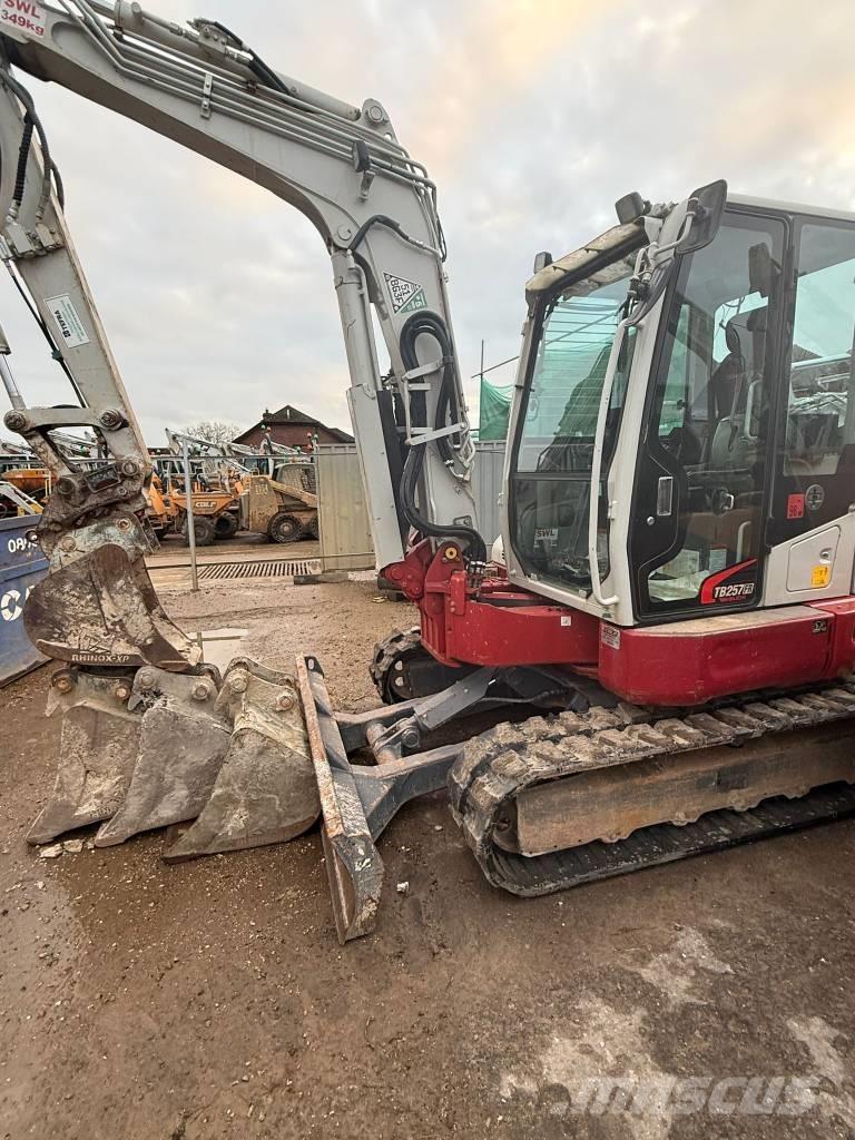 Takeuchi TB 257 FR Miniescavatori