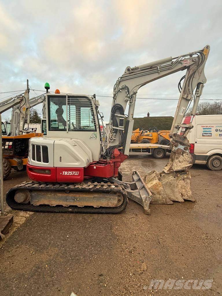 Takeuchi TB 257 FR Miniescavatori