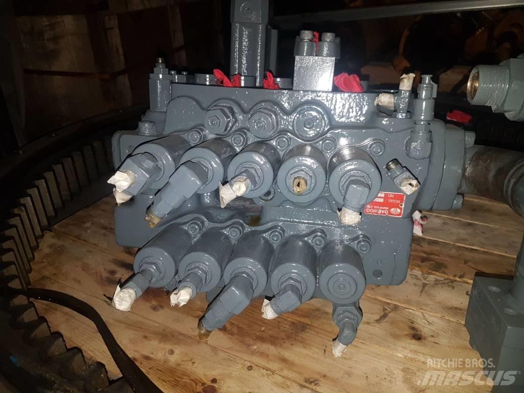 Daewoo DX28-71 Componenti idrauliche
