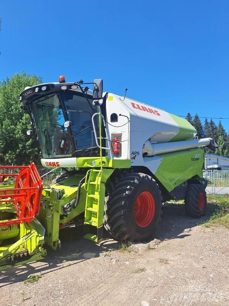 CLAAS 430 Tucano Mietitrebbiatrici