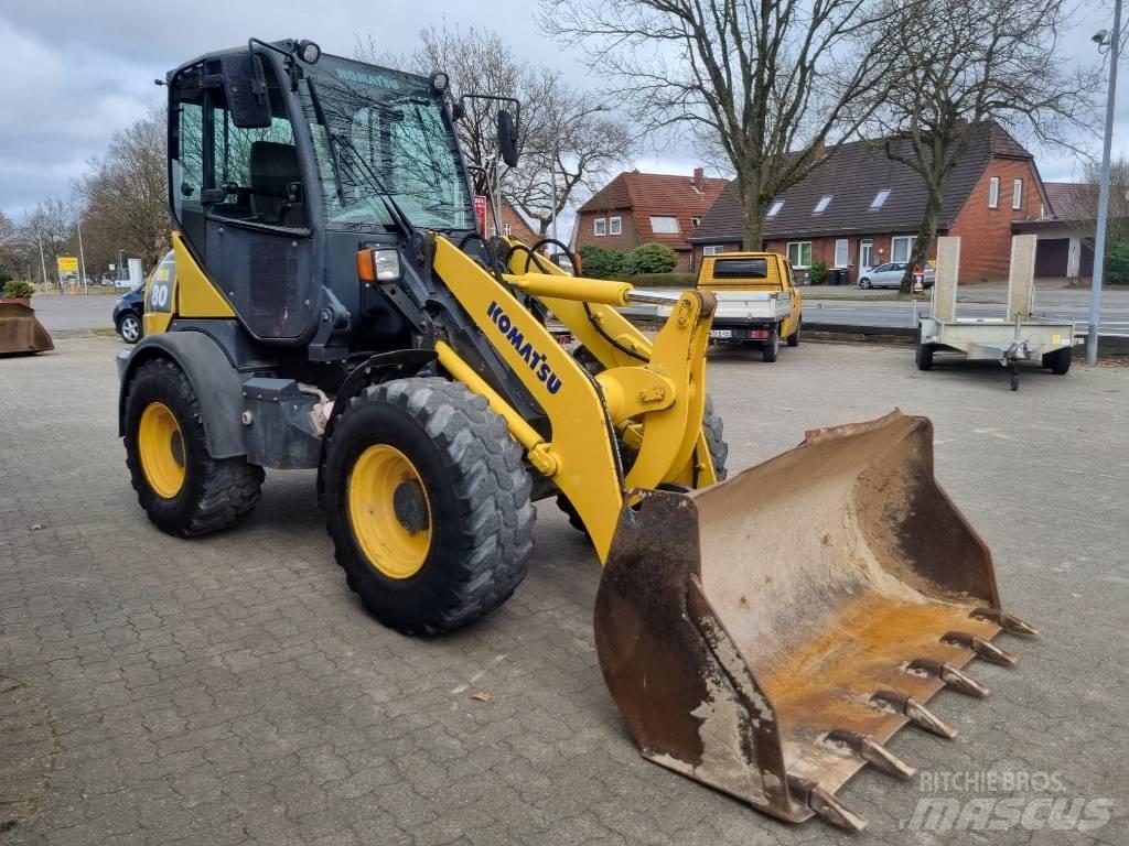 Komatsu WA 80-5 Pale gommate
