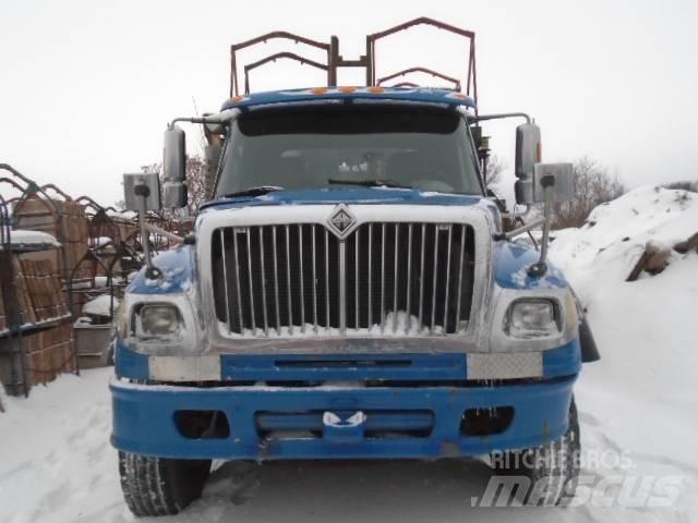International 4600 Camion con sponde ribaltabili