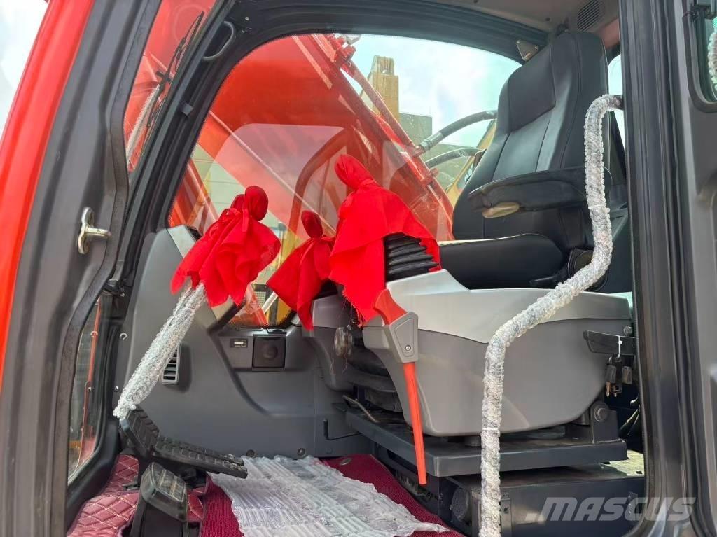 Doosan 225 LC Escavatori cingolati