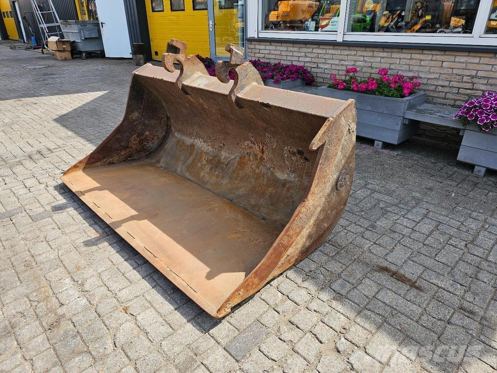 Beco Slotenbak Benne