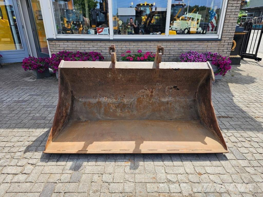 Beco Slotenbak Benne