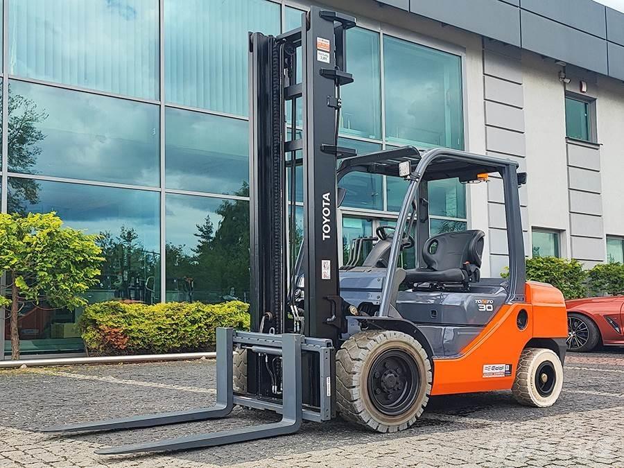 Toyota 02-8FDF30 Carrelli elevatori diesel