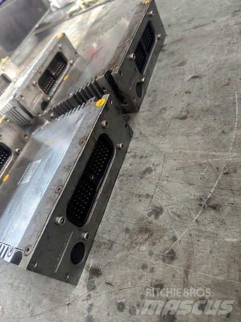 Liebherr L 580 Componenti elettroniche