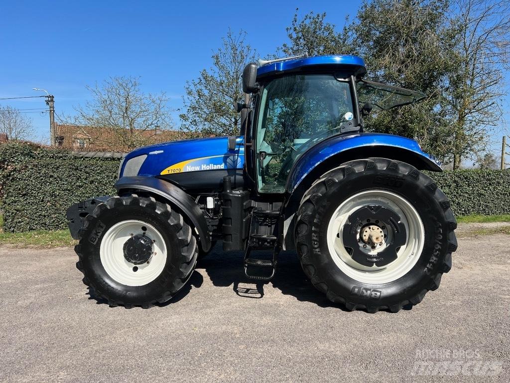 New Holland T 7070 Trattori
